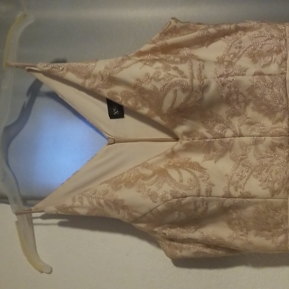 Dress - Picture 4 of 4